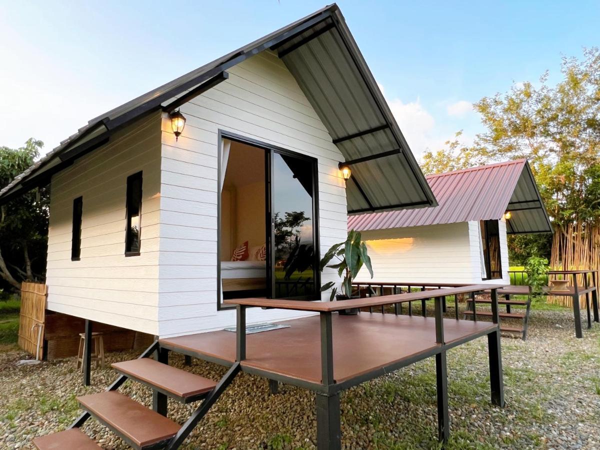 Guest house Na Nan Camping ปัวนาน่านแคมป์ปิ้ง *