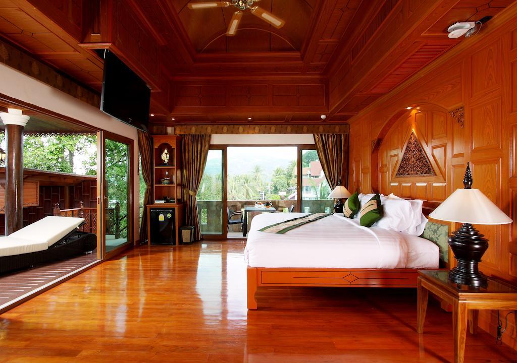 Reuan Thai Villa *