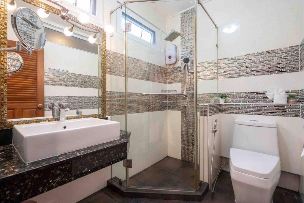 Spacious 4 Bedroom Vacation