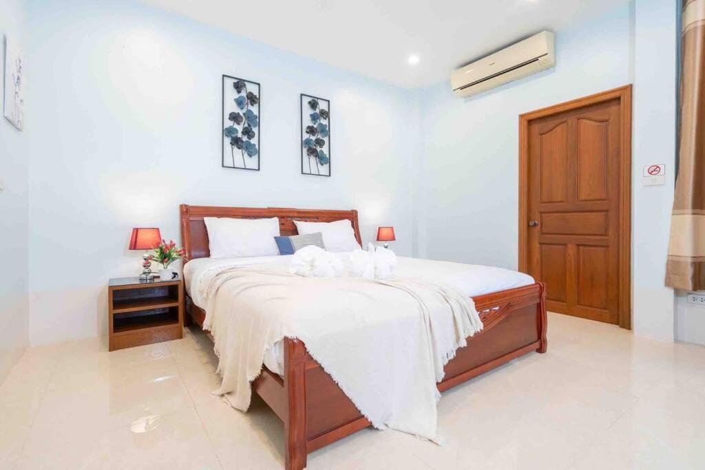 Spacious 4 Bedroom Vacation