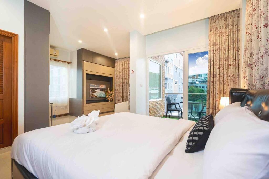 Spacious 4 Bedroom Vacation * Patong