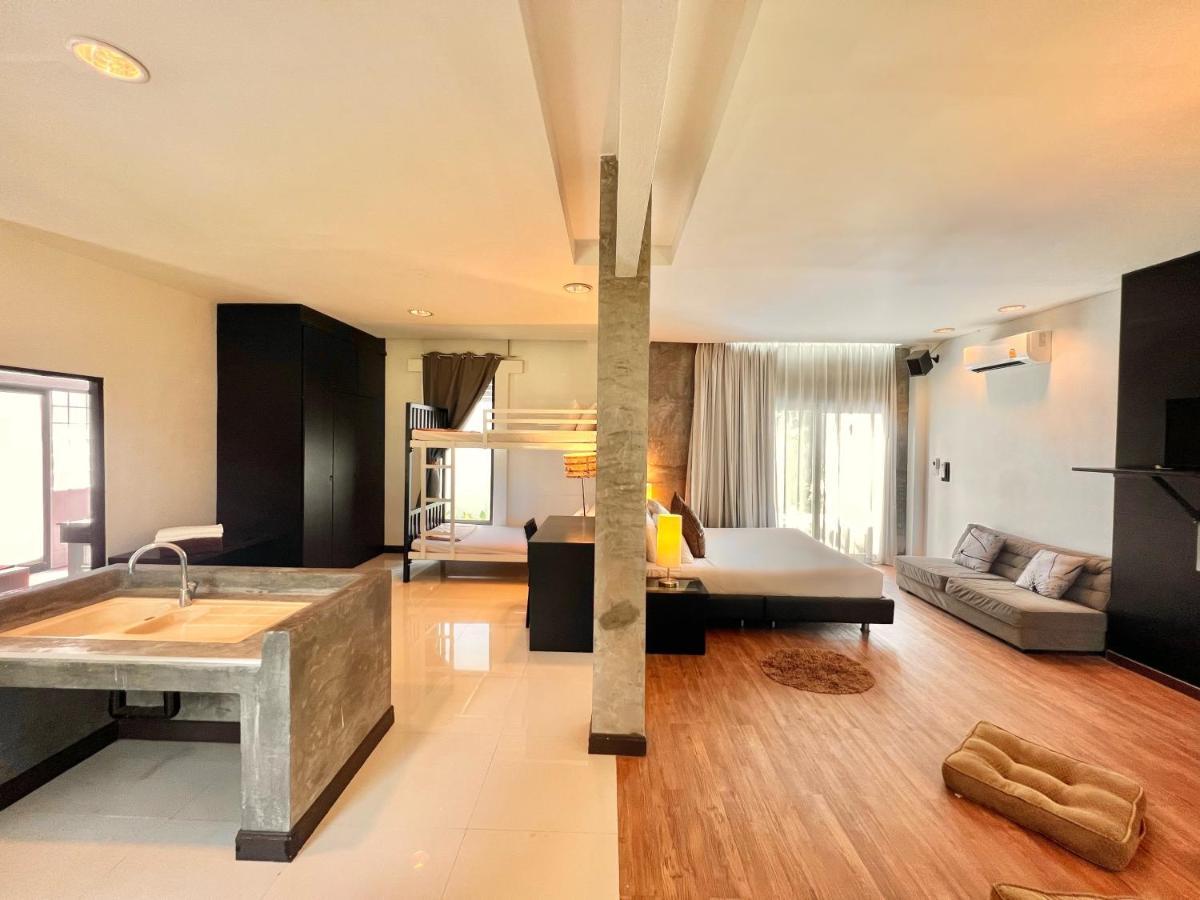 Pn Mountain And Krabi Hotel