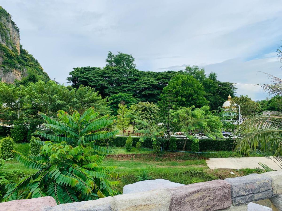 Khengpa Cafe & * Ratchaburi