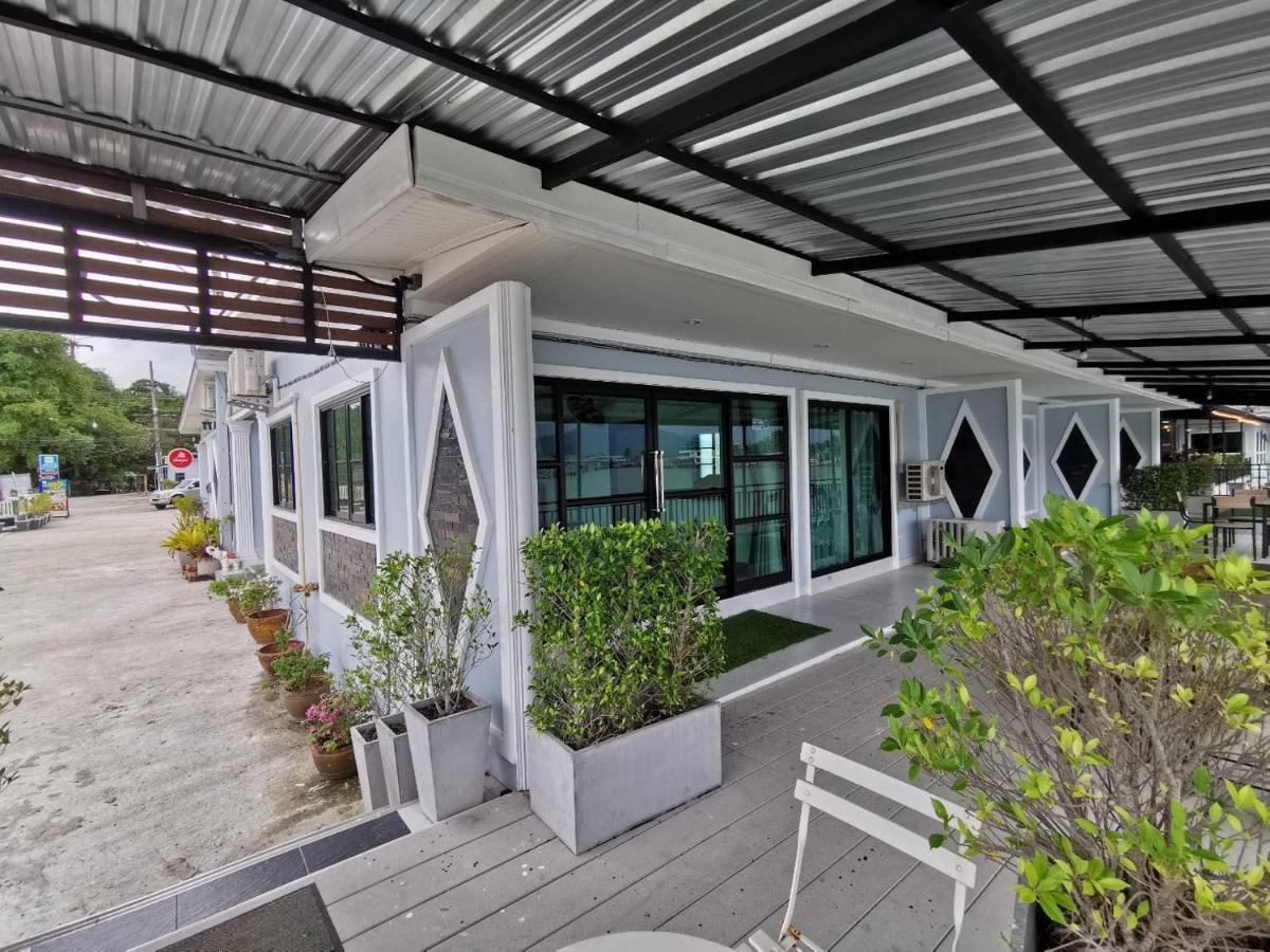 Hotel Chaiyai River Front