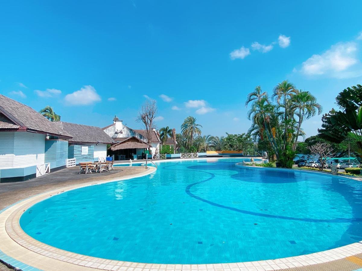 Korat Country Club Golf And *
