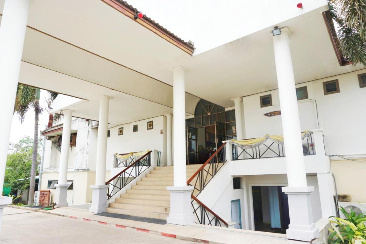 Resort Korat Country Club Golf And *