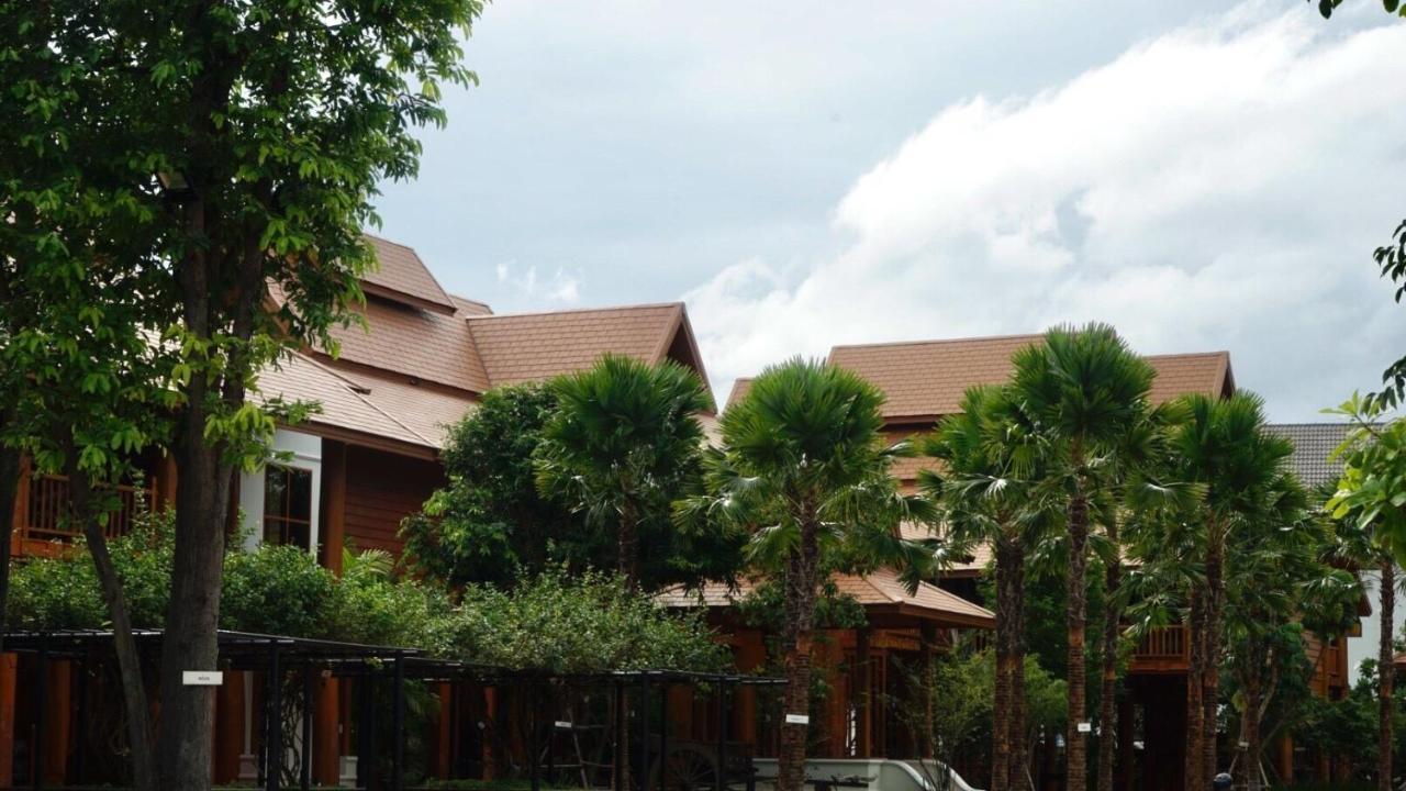Vanasin Tak