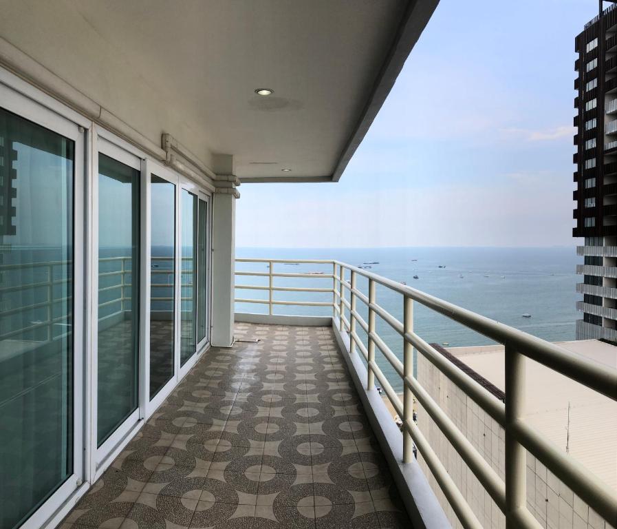 Apartment View Talay 6 By Honey