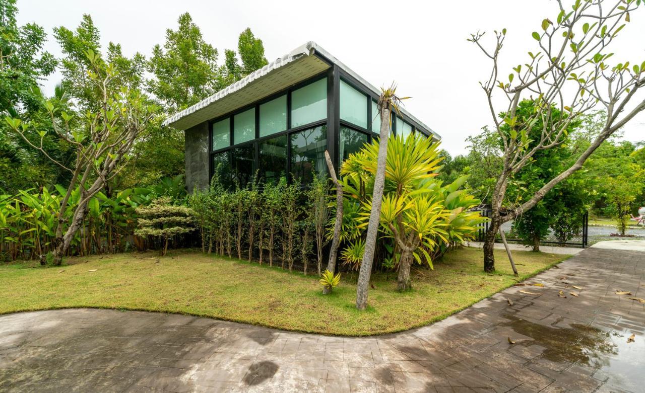 Utapao Sattahip Rayong Resort Ban Nong Sa