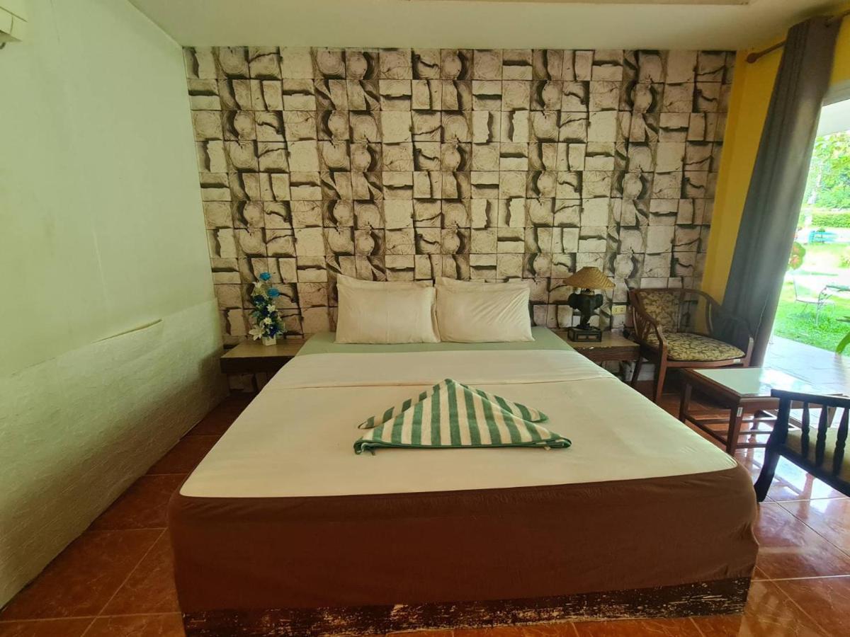Phutawan Resort 2*