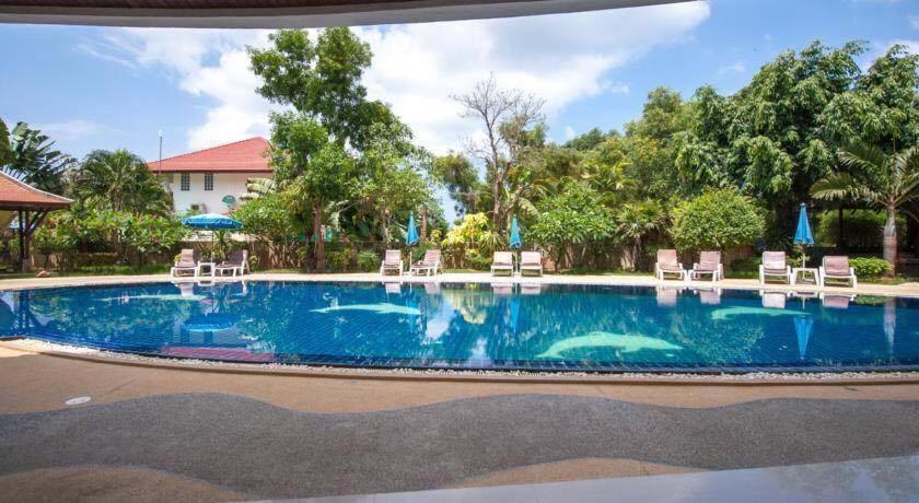 Lakeview Condotel 3*