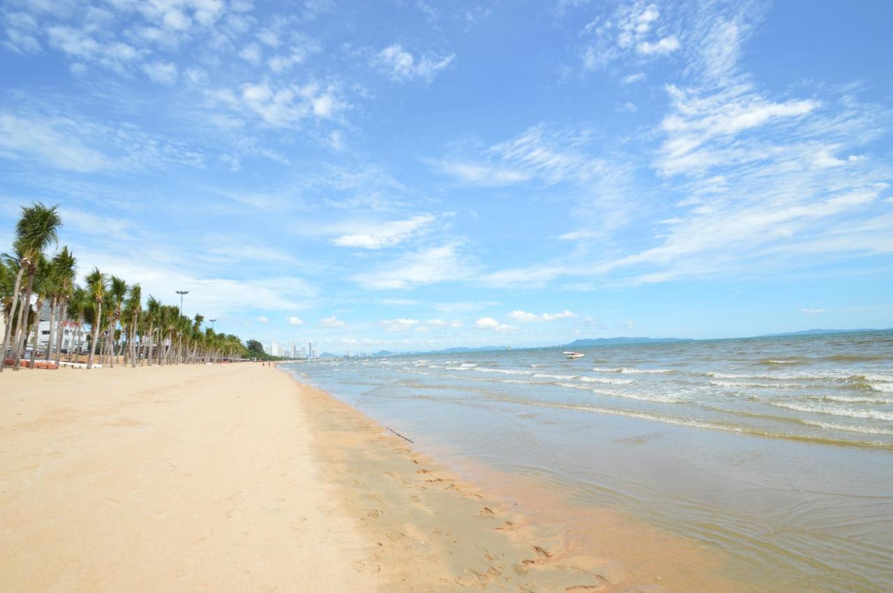 Happy Vikings - Beachfront Guest house 3*