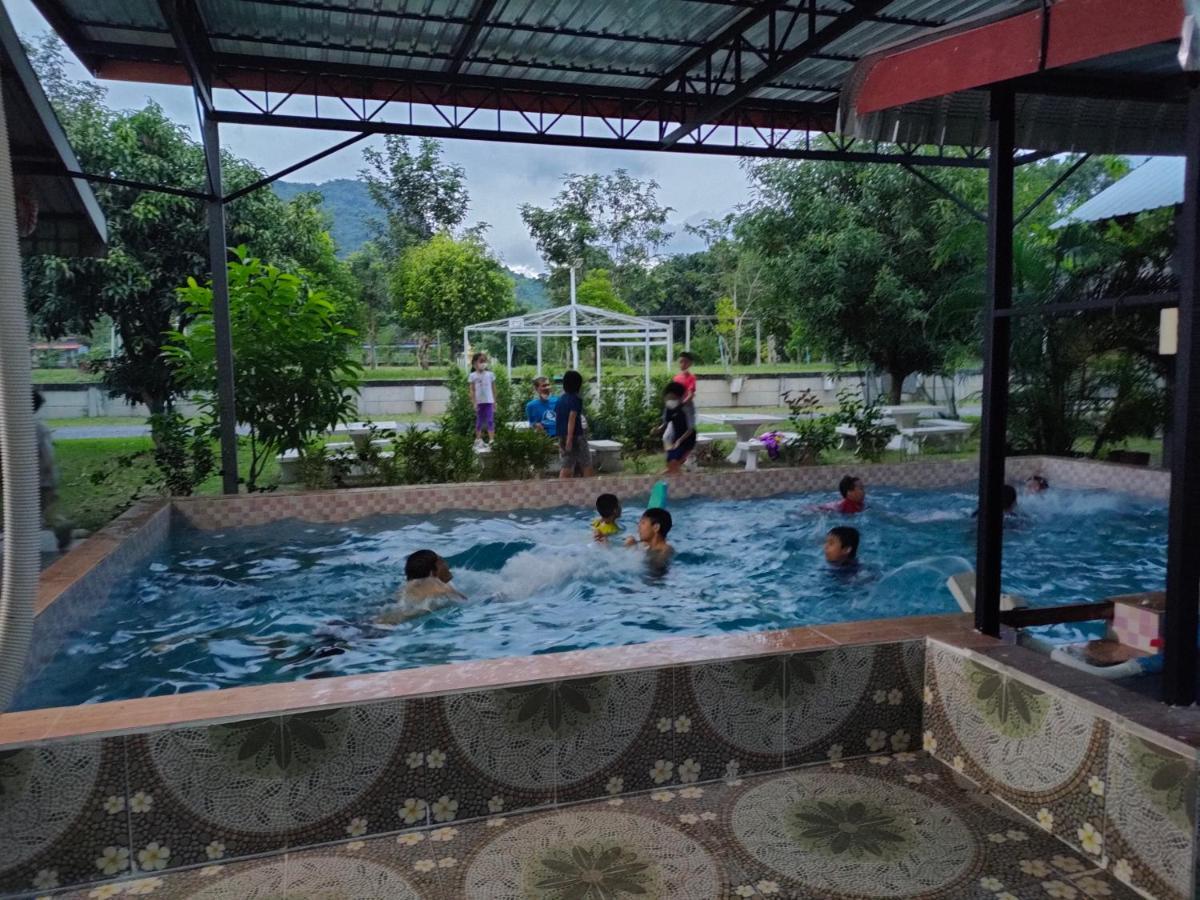 Armthong * Nakhon Nayok