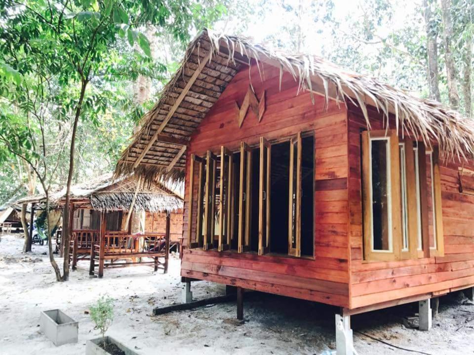 Lazy Hut Resort