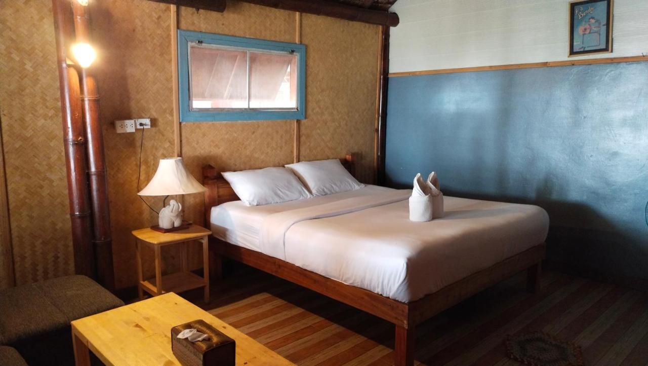 Lazy Hut Resort 2*