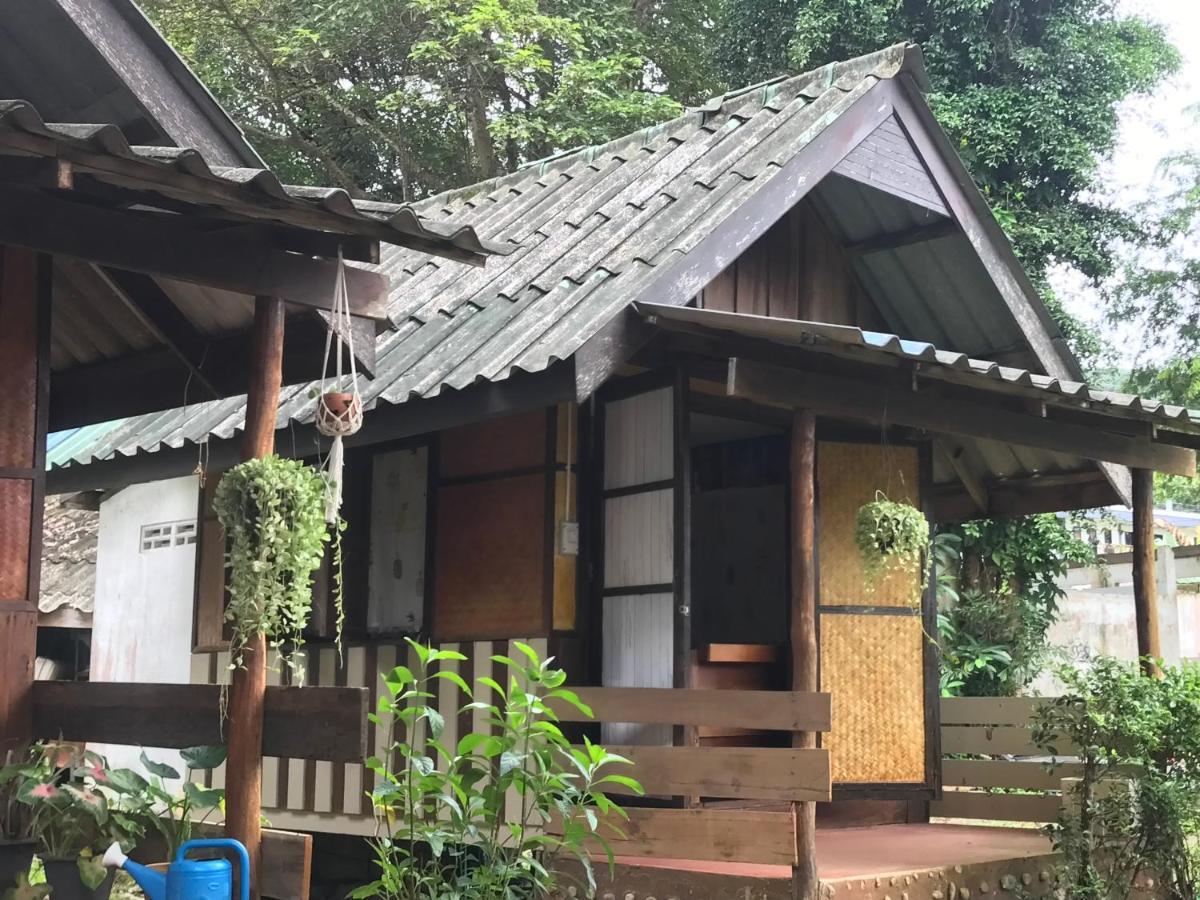 Ban Chang Hut * Ban Khlong Son (Koh Chang)