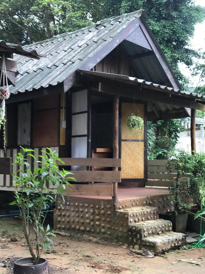 Ban Chang Hut * Ban Khlong Son (Koh Chang)