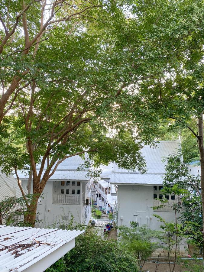 Banthaisangthain Resort 2*
