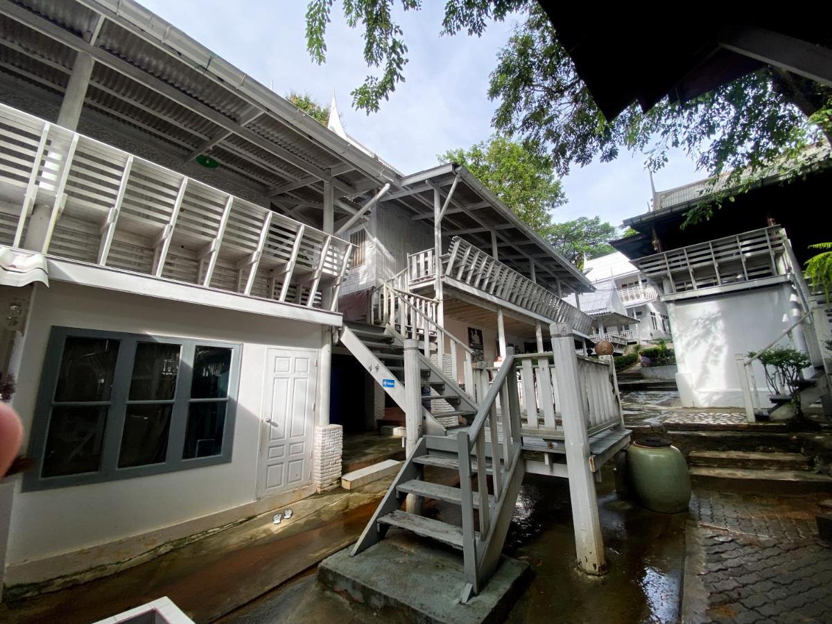 Banthaisangthain Koh Samet