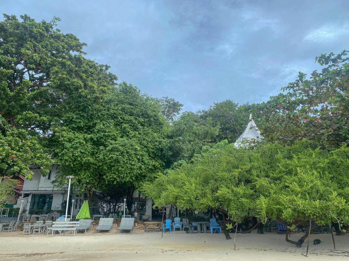 Banthaisangthain Resort