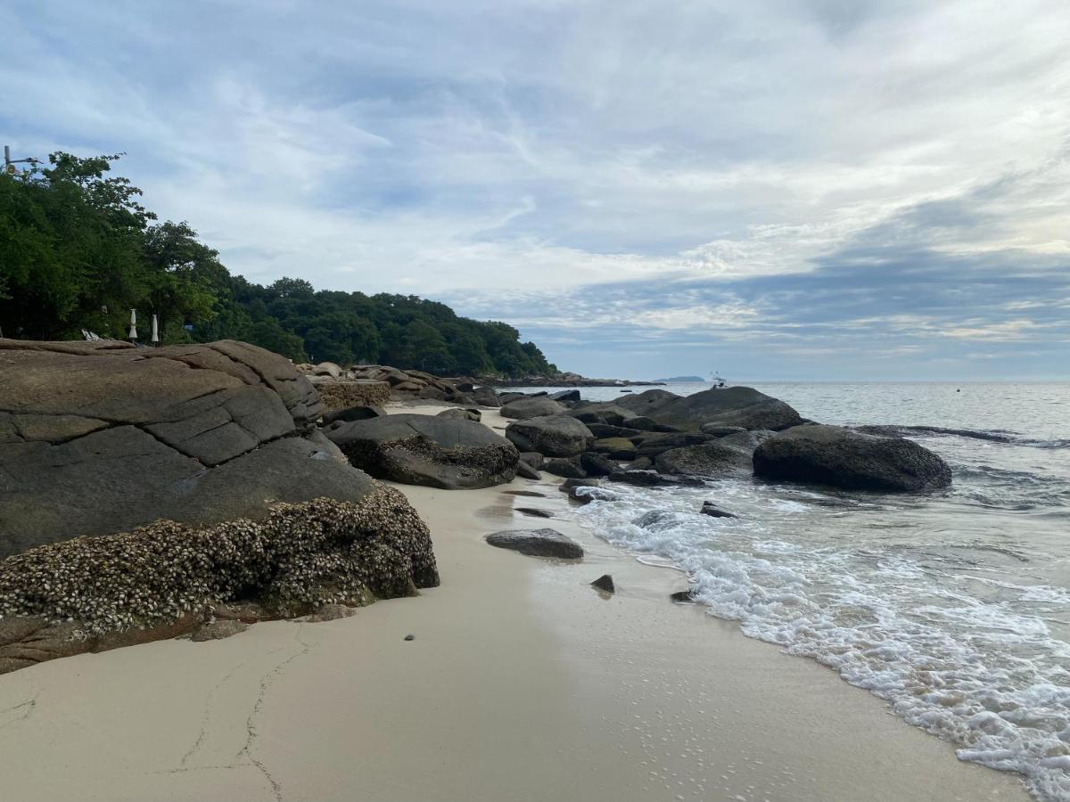 Banthaisangthain Koh Samet