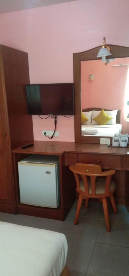 Amorn Mansion Hostel *