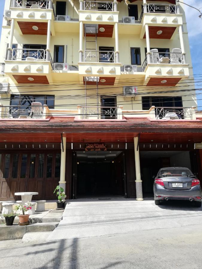 Hostel Amorn Mansion