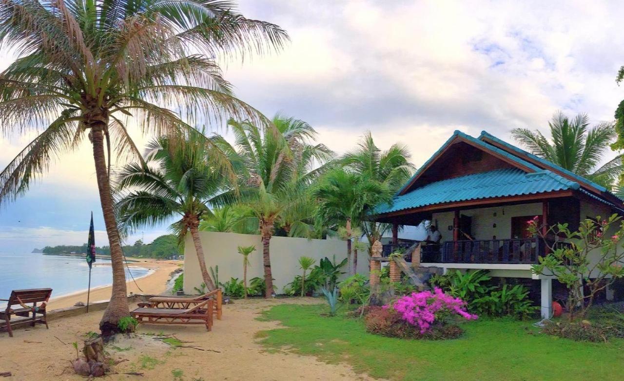 Three Rare & Private Front Guest house Thongsala
