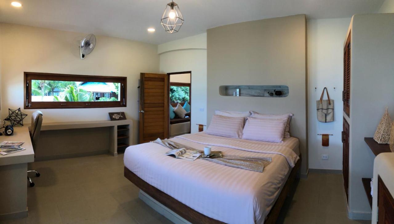 Three Rare & Private Front Guest house Thongsala