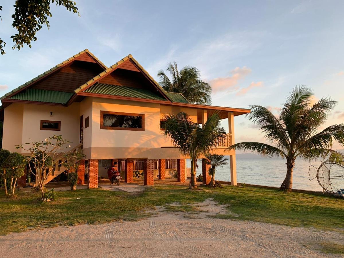 Three Rare & Private Front Guest house *