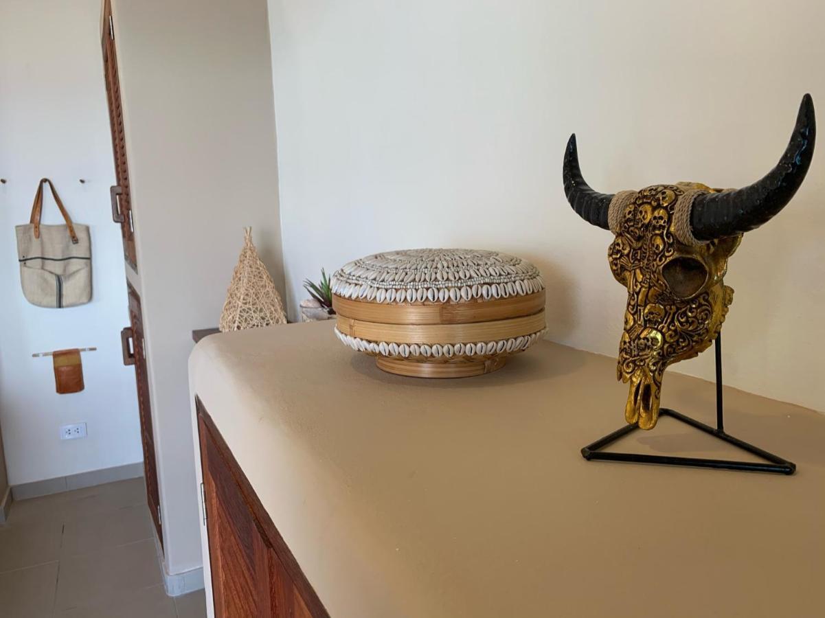 Three Rare & Private Front Guest house Thongsala
