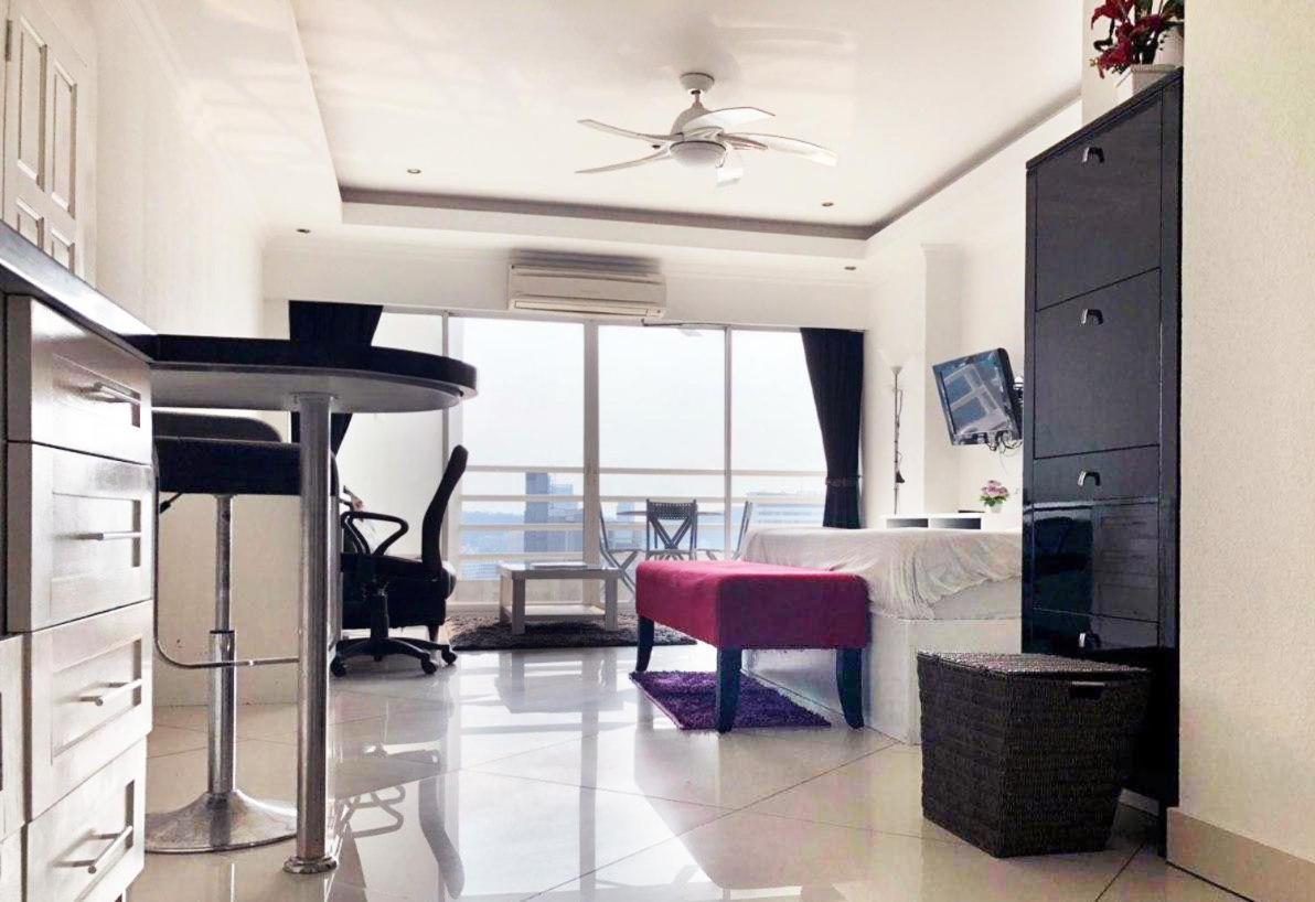 Vtsix At View Talay 6 Hotel