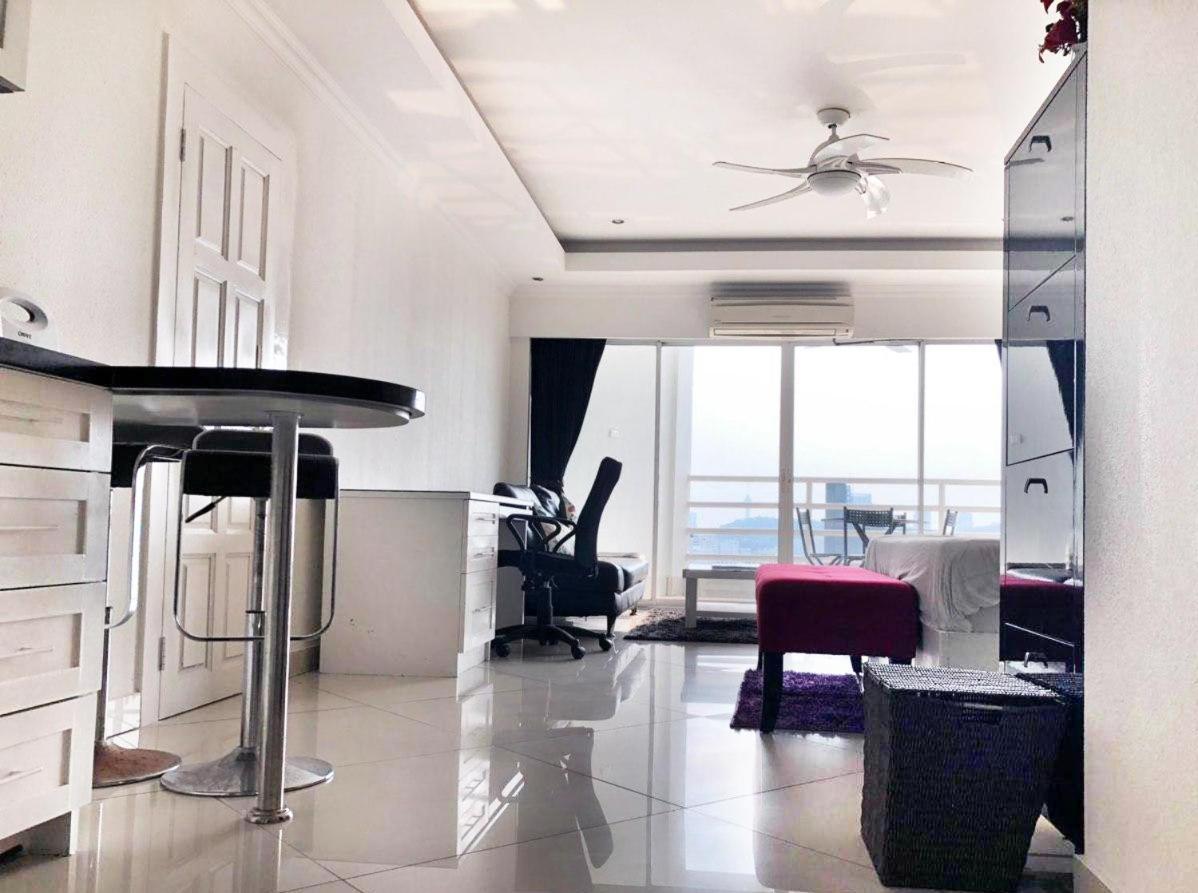 Hotel Vtsix At View Talay 6