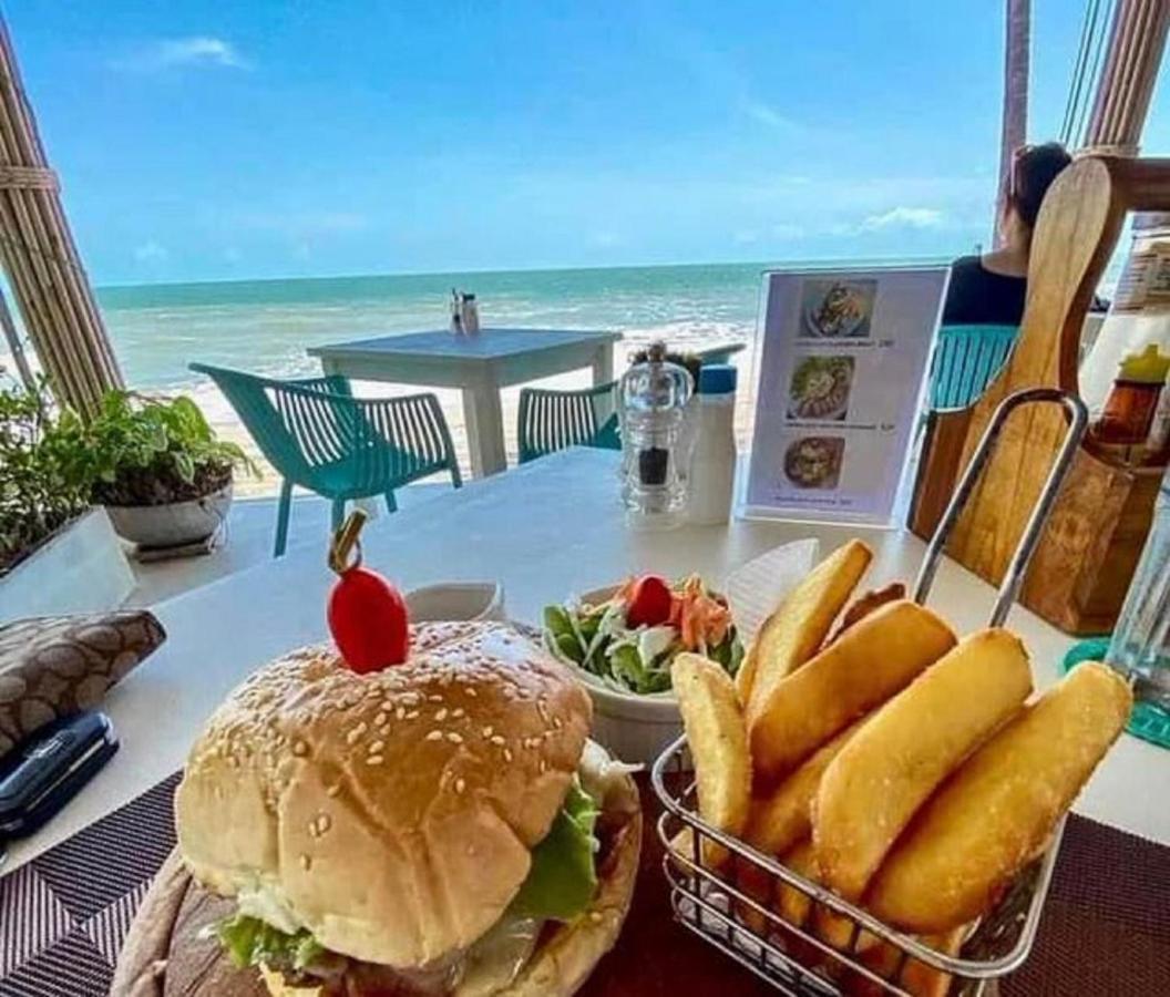 Le Petit Saint Tropez Resort Khanom