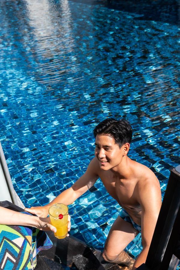 Resort Let's Sea Al Fresco HHQ