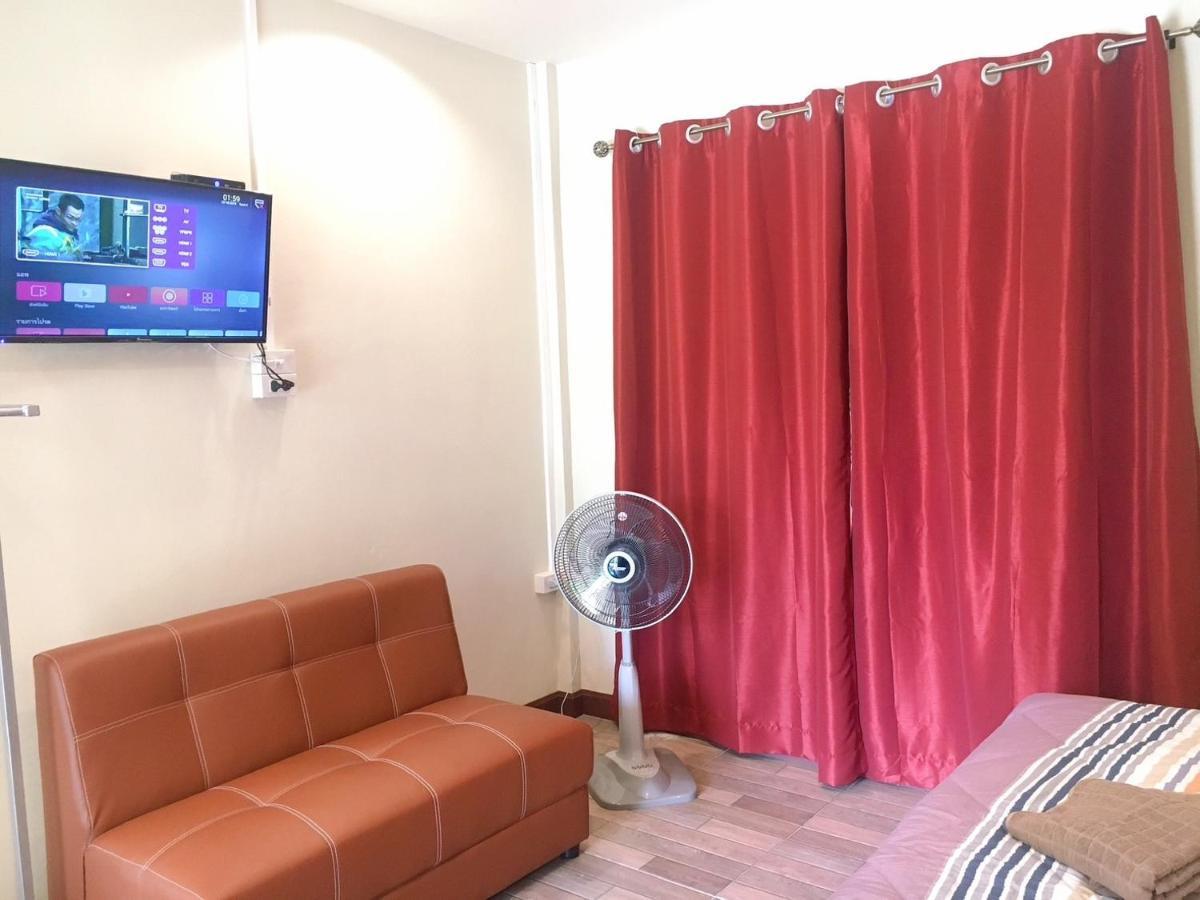 นพรัตน์การ์เด้นฮิลล์ Guest house