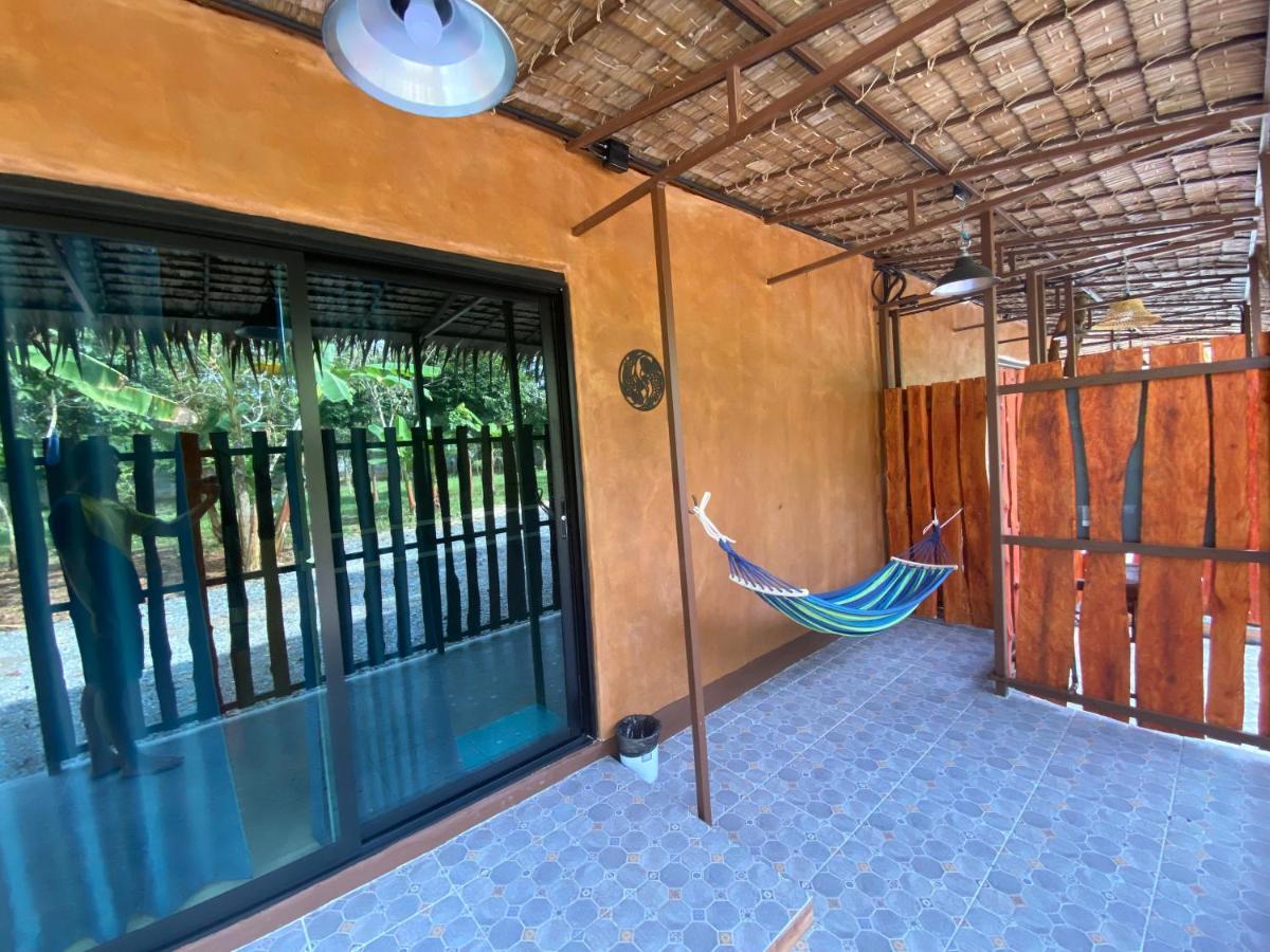 Baan Nork บ้านนอก Farm stay