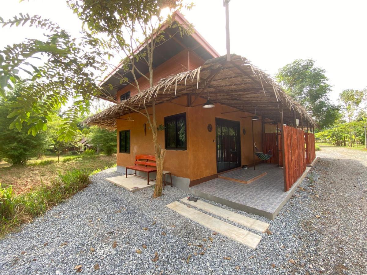 Baan Nork บ้านนอก Farm stay *