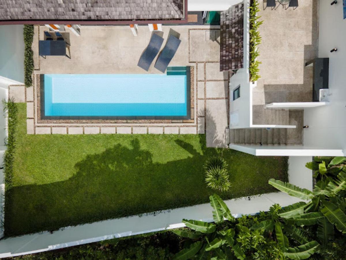Bangtao Laguna Villa: Poolside Luxury With Smart Tv *