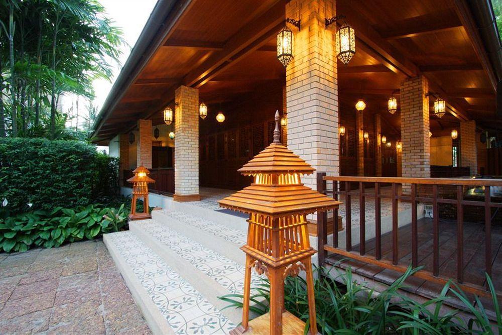 Raya Front - The In 4*