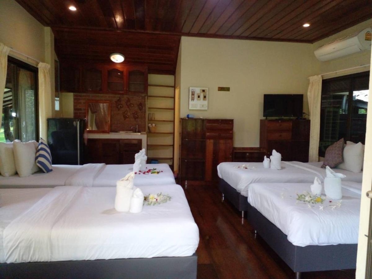 Baansuanleelawadee Resort Amphawa