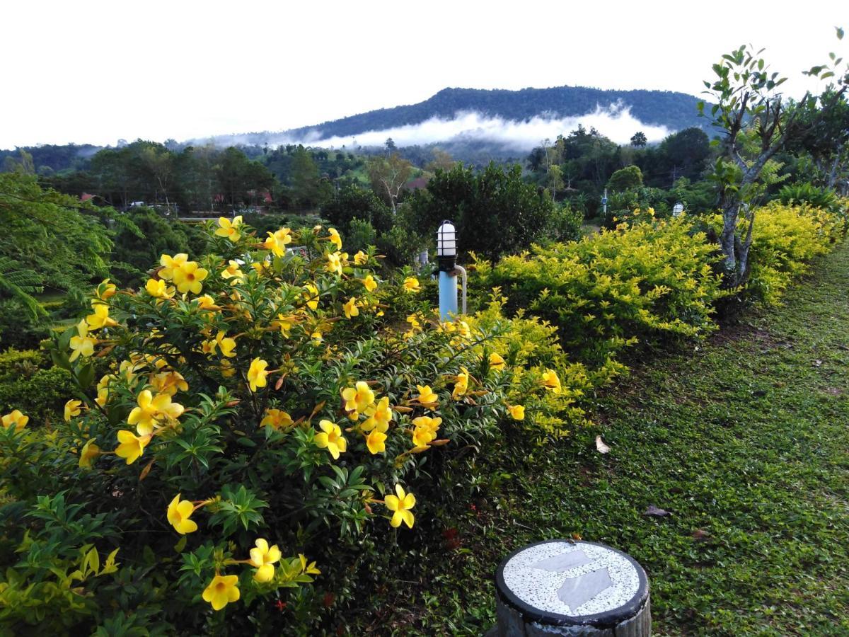 Resort Flora 3*