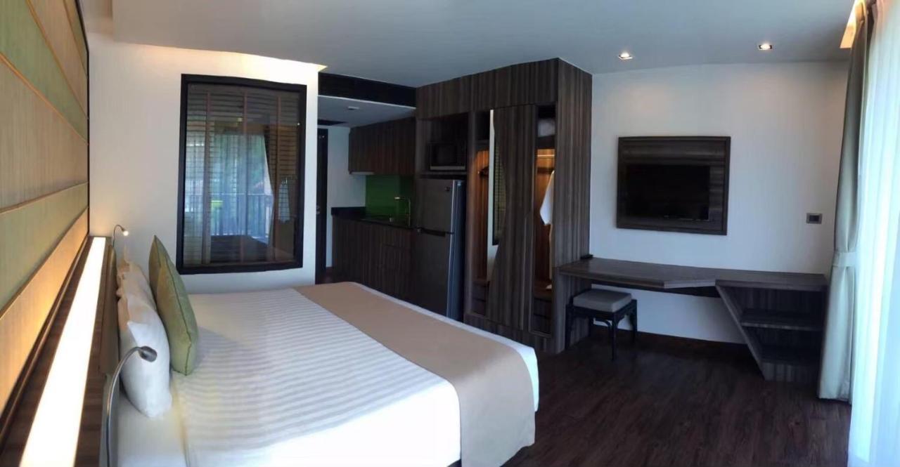 The By Glitter House * Kata Beach (Phuket)
