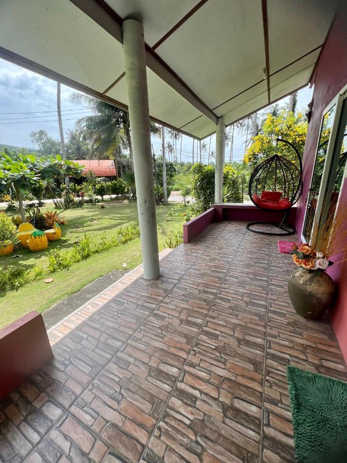Lee Red House Resort 2*