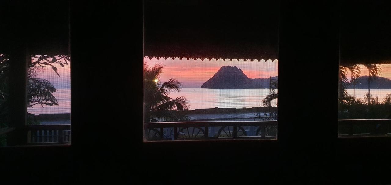 Guest house Seesea Thai Wooden House On Beachfront Prachuap Khiri Khan