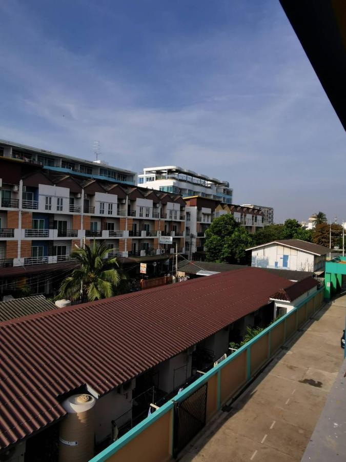 Hotel The Sea 3*