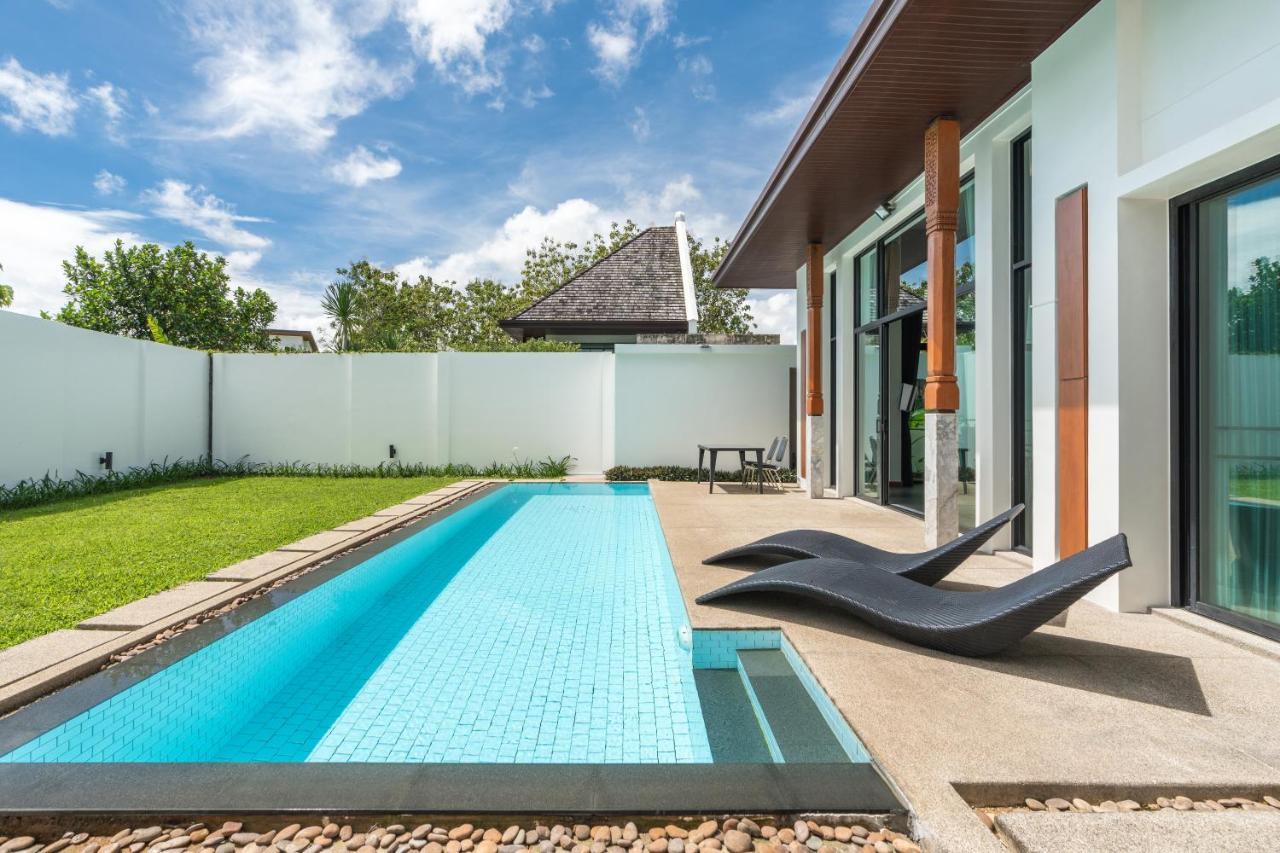 Bangtao Laguna Villa: Poolside Luxury With Smart Tv Pousada