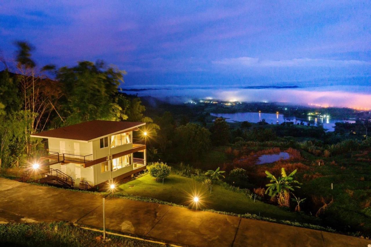 Hotel The Private 2 @ Khao Kho