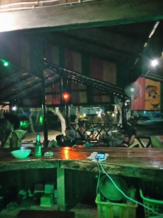 Oyoy Reggaebar Guest house Koh Mook