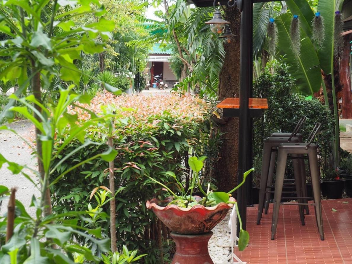 Resort Plook-ngern ปลูกเงินรีสอร์ท Nong Bun Mak